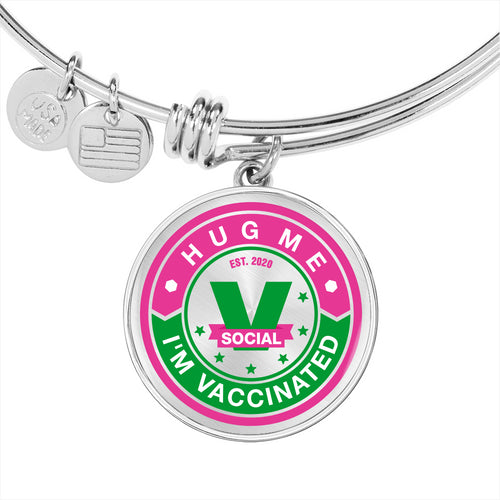 Hug me I am vacinnated hand made bracelet - aybendito